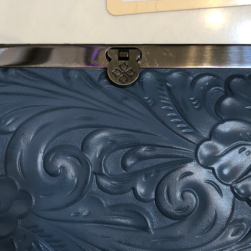 Patricia Nash Burnished Tooled Leather Cauchy Wallet Color Blue Fog NWT & Card - Picture 5 of 16